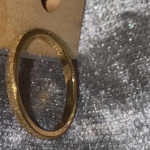 Vintage brushed gold  tone faux diamonds ring Sz 8 - Picture 3 of 12